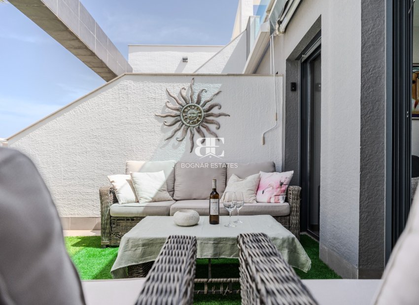 Resale - apartment -
Orihuela Costa - La Zenia