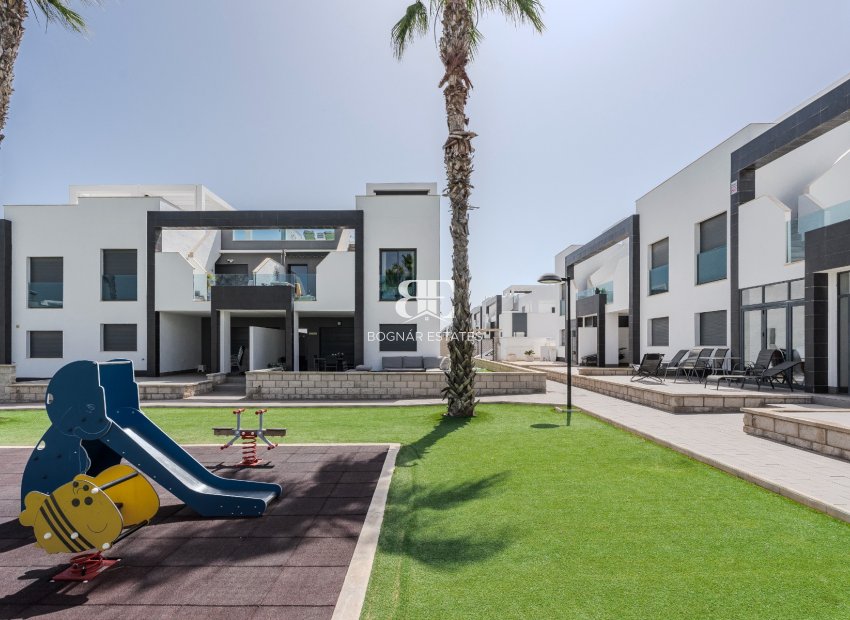 Resale - apartment -
Orihuela Costa - La Zenia