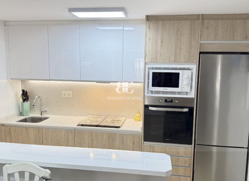 Resale - apartment -
Orihuela Costa - La Zenia