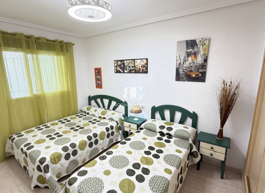 Resale - apartment -
Orihuela Costa - La Zenia