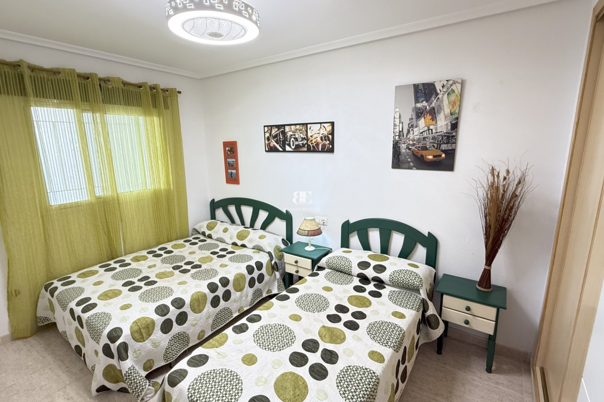 Resale - apartment -
Orihuela Costa - La Zenia