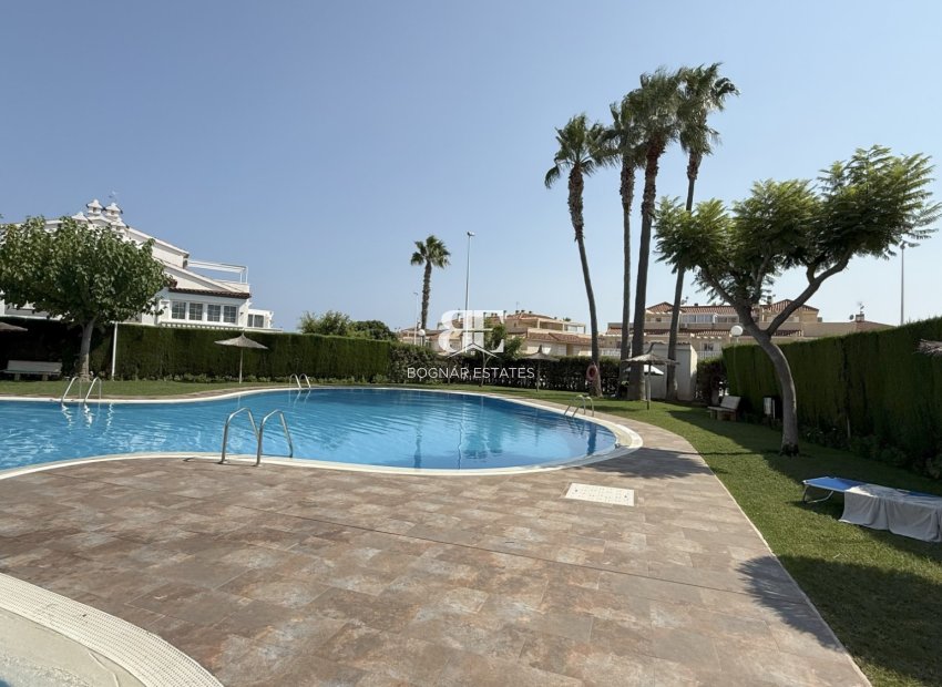 Resale - apartment -
Orihuela Costa - La Zenia