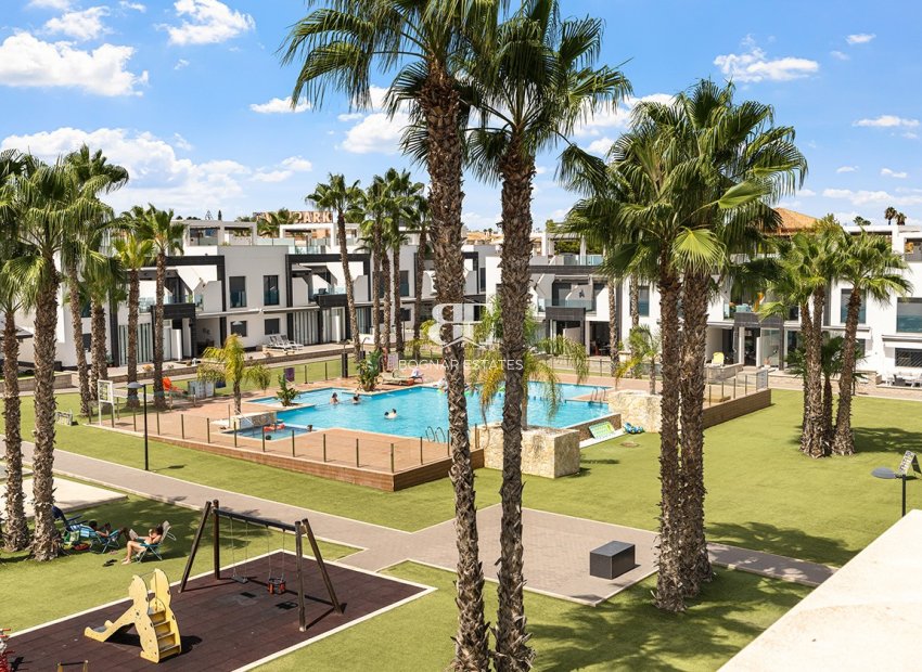 Resale - apartment -
Orihuela Costa - La Zenia