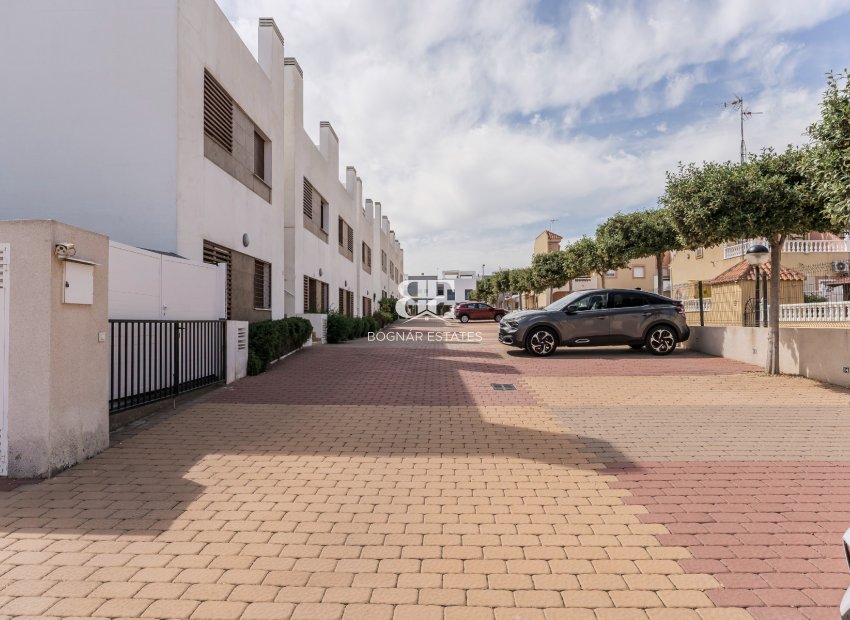 Resale - apartment -
Orihuela Costa - La Zenia