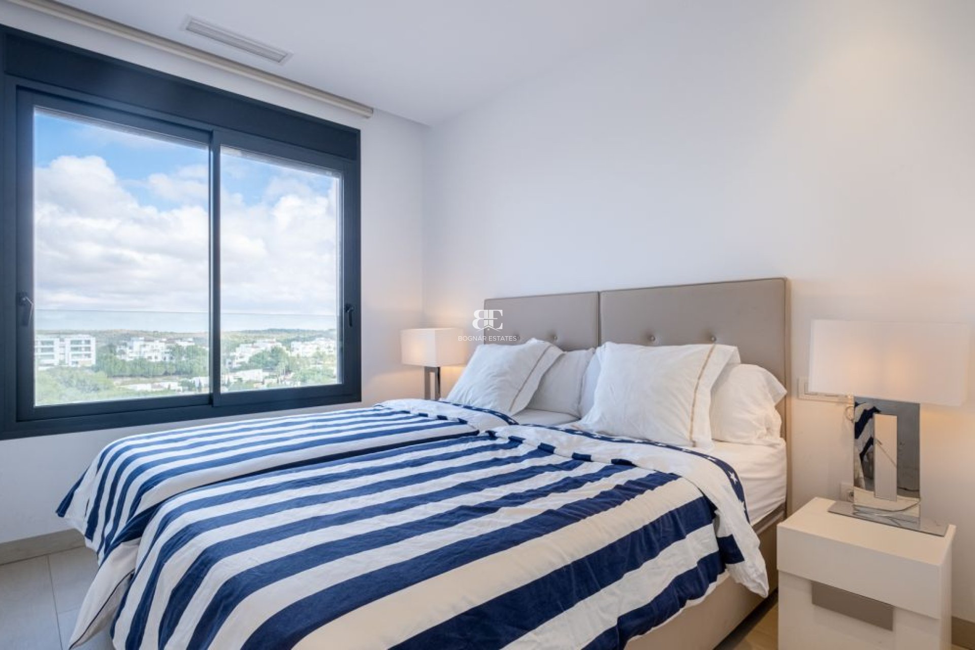 Resale - apartment -
Orihuela Costa - Las Colinas golf