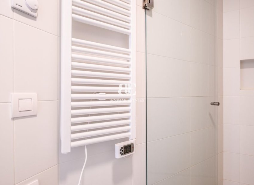 Resale - apartment -
Orihuela Costa - Las Colinas golf