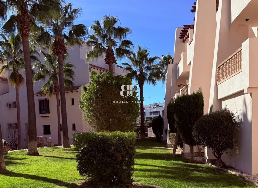 Resale - apartment -
Orihuela Costa - Las Ramblas