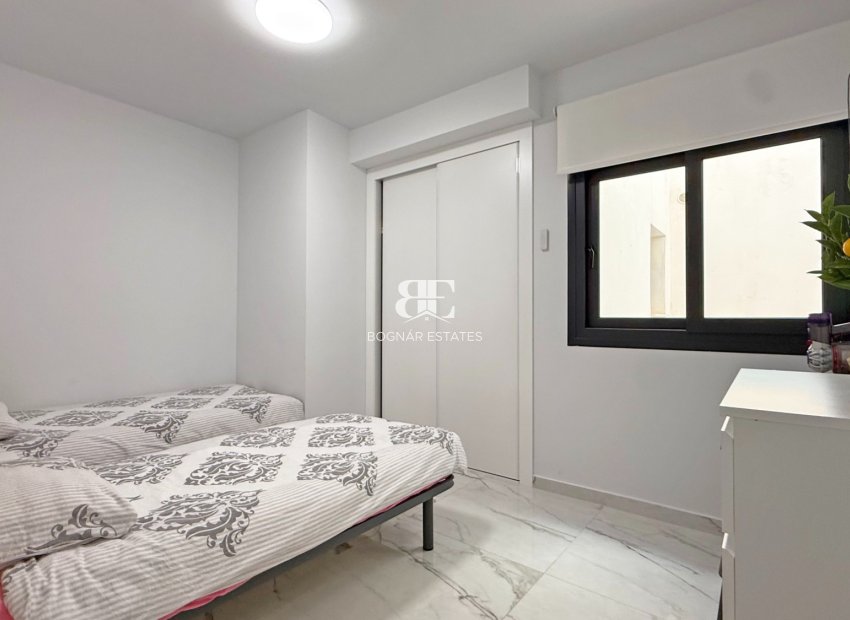 Resale - apartment -
Orihuela Costa - Los Altos