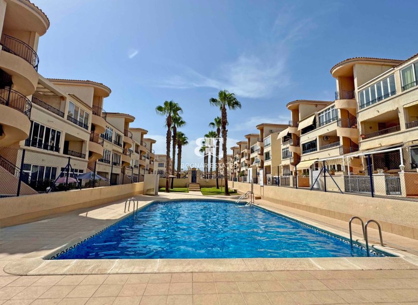 Resale - apartment -
Orihuela Costa - Los Altos