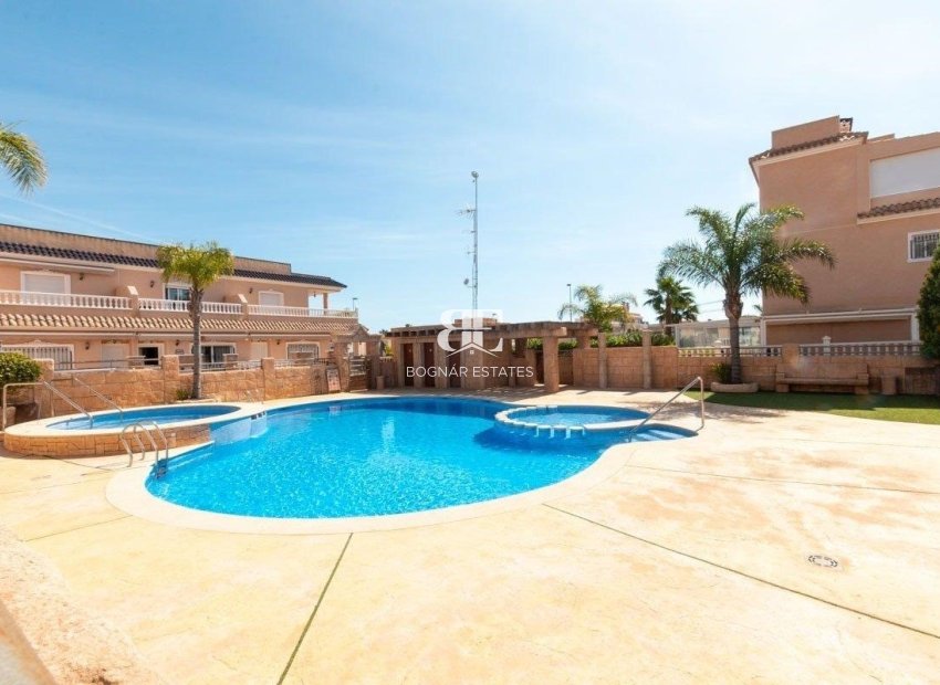 Resale - apartment -
Orihuela Costa - Los Dolses