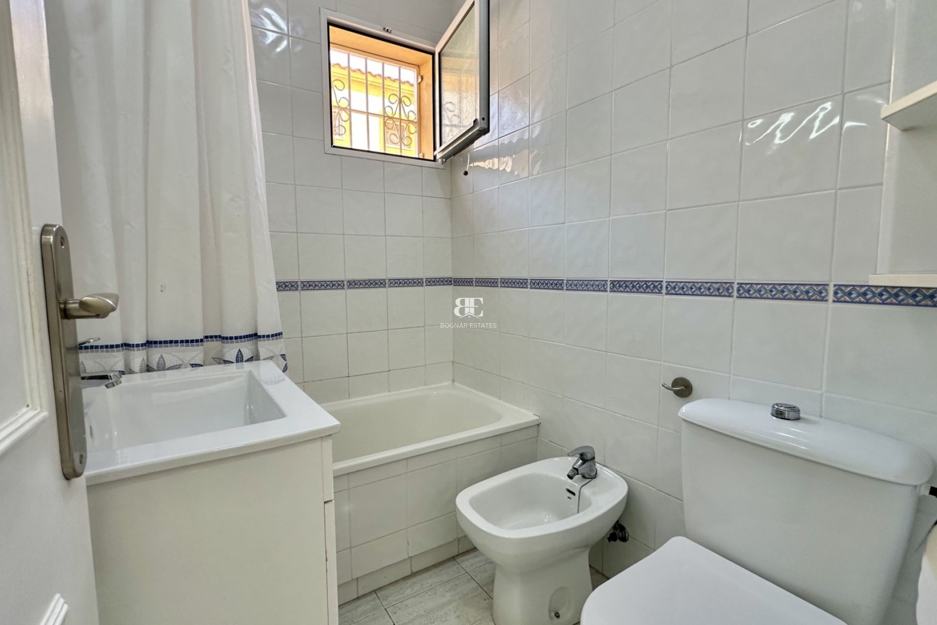 Resale - apartment -
Orihuela Costa - Playa Flamenca