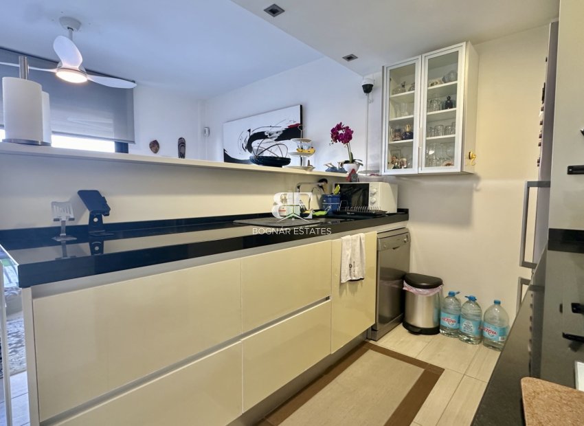 Resale - apartment -
Orihuela Costa - Punta Prima