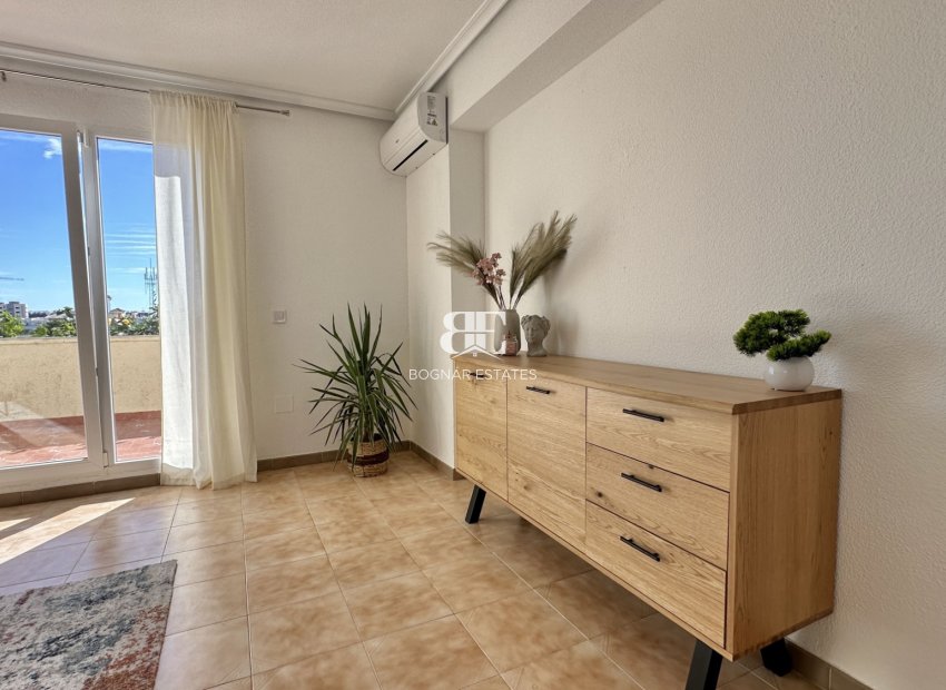 Resale - apartment -
Orihuela Costa - Punta Prima