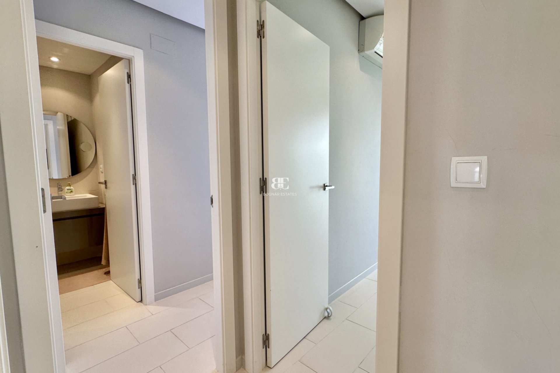 Resale - apartment -
Orihuela Costa - Villamartín