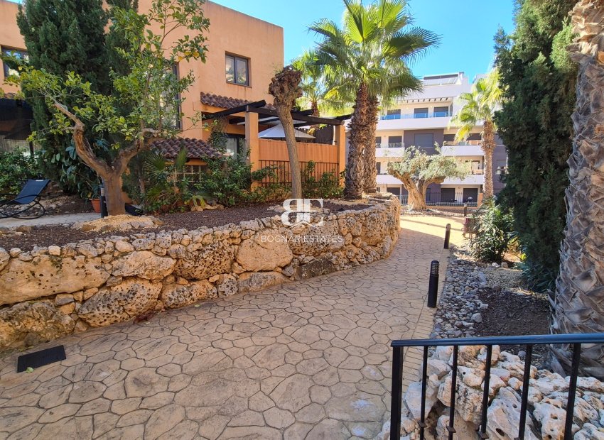 Resale - apartment -
Orihuela Costa - Villamartín