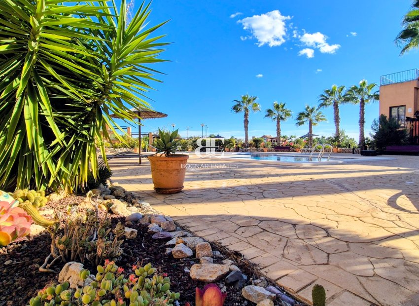 Resale - apartment -
Orihuela Costa - Villamartín