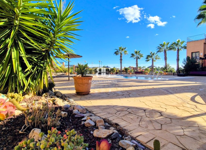 Resale - apartment -
Orihuela Costa - Villamartín