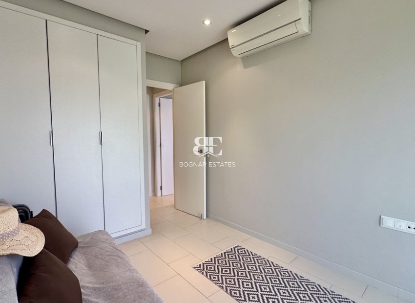 Resale - apartment -
Orihuela Costa - Villamartín