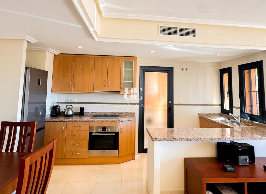 Resale - apartment -
Orihuela Costa - Villamartín