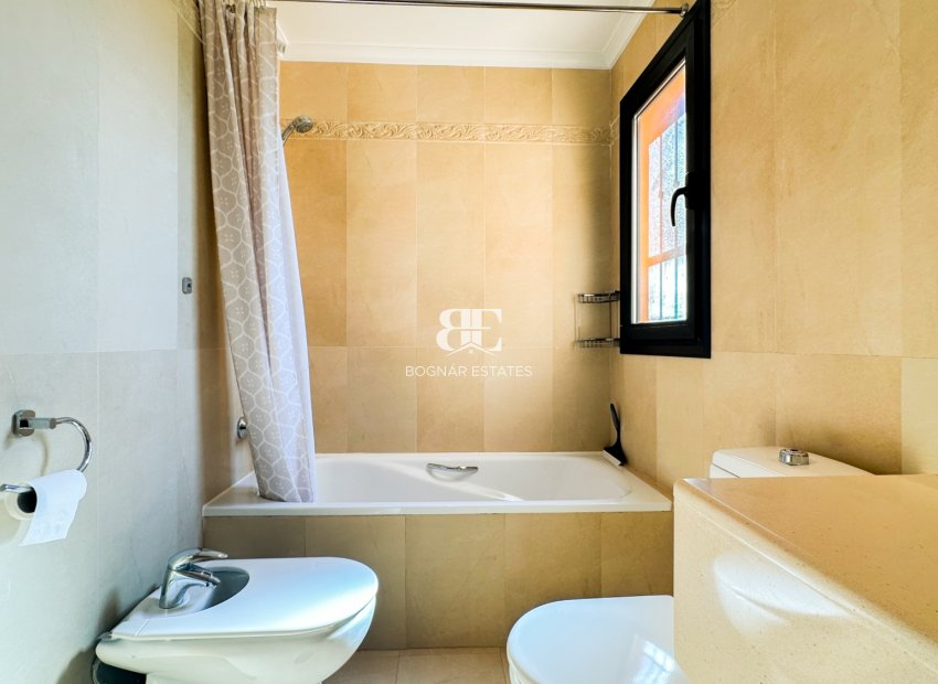 Resale - apartment -
Orihuela Costa - Villamartín