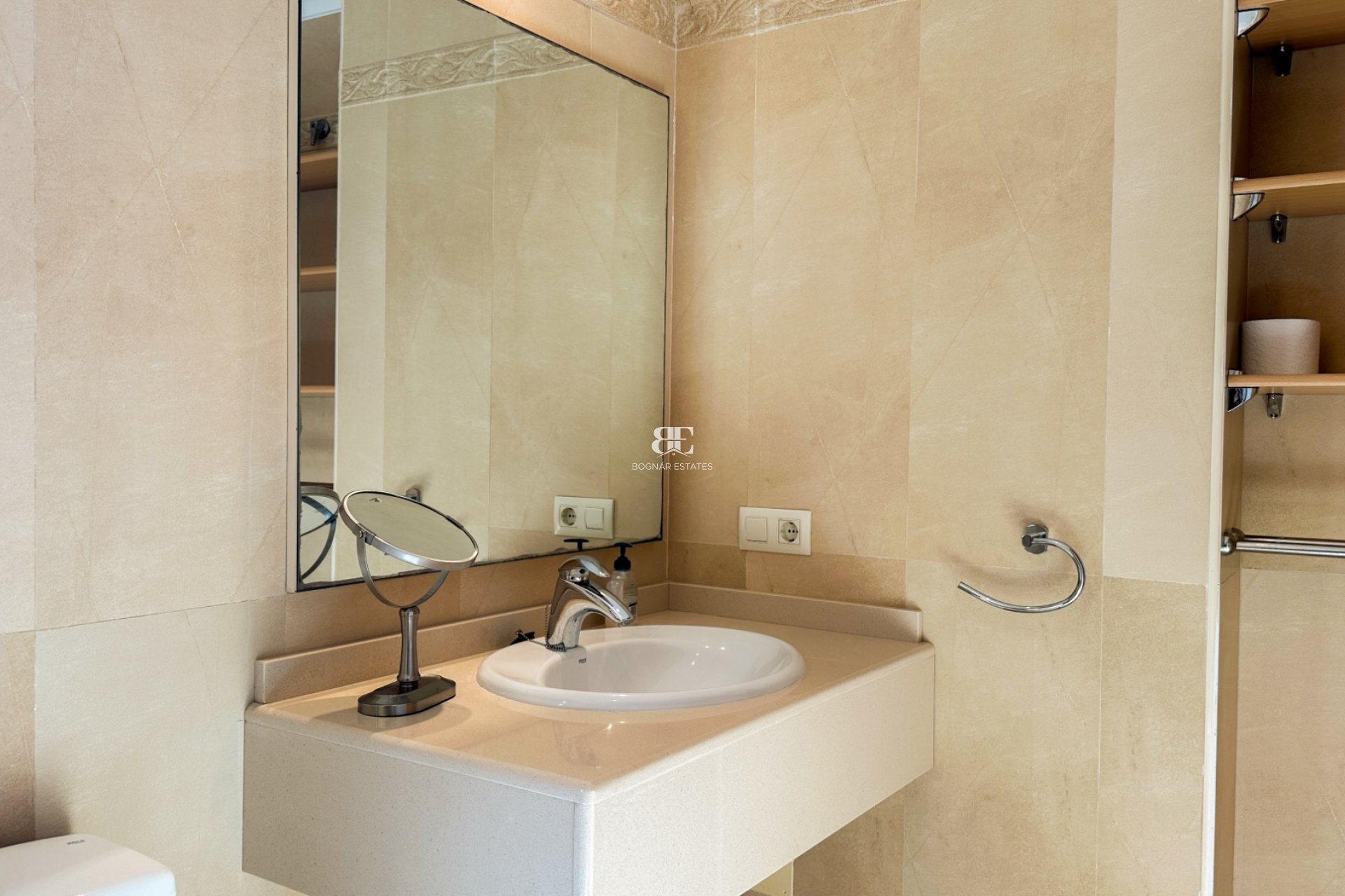 Resale - apartment -
Orihuela Costa - Villamartín