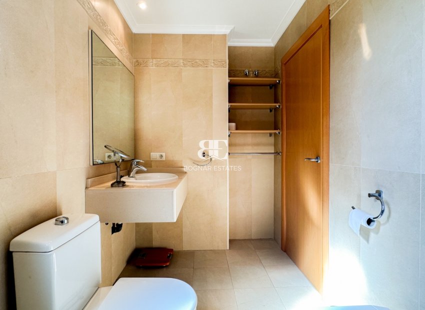 Resale - apartment -
Orihuela Costa - Villamartín