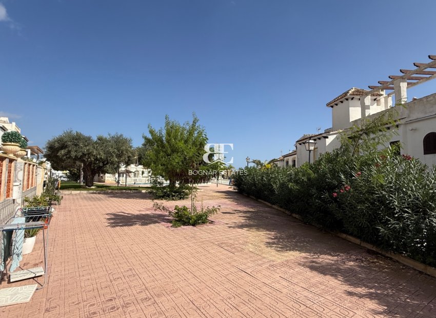 Resale - apartment -
Orihuela Costa - Villamartín