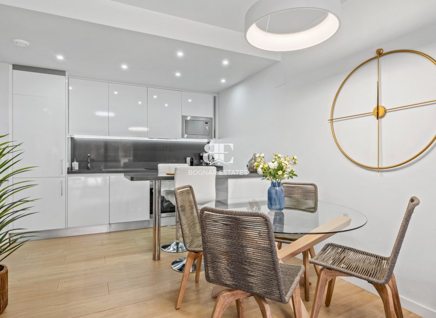 Resale - apartment -
Orihuela Costa - Villamartín