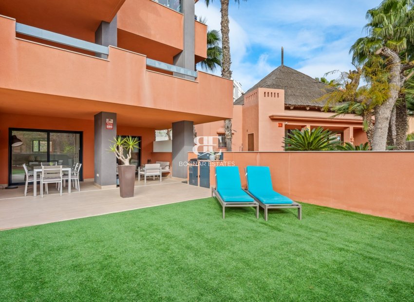 Resale - apartment -
Orihuela Costa - Villamartín