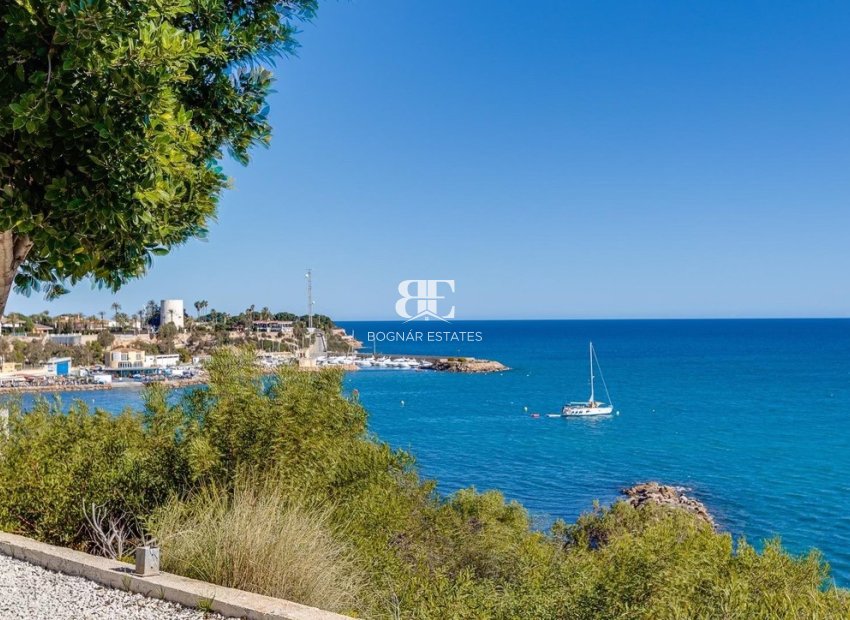 Resale - apartment -
Orihuela Costa - Villamartín