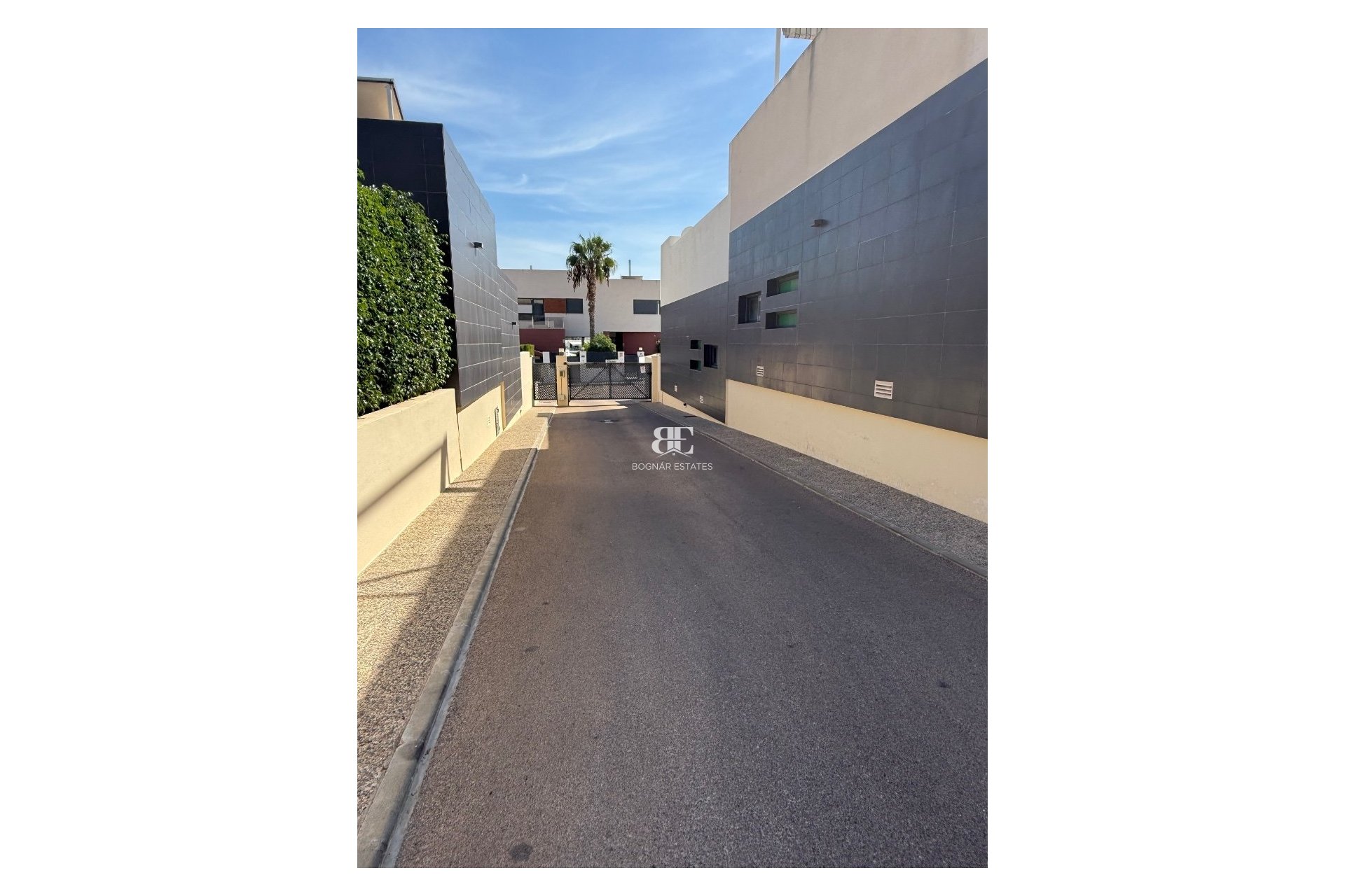 Resale - apartment -
Orihuela Costa - Villamartín