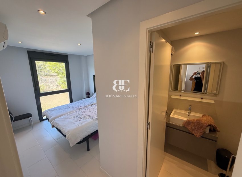 Resale - apartment -
Orihuela Costa - Villamartín