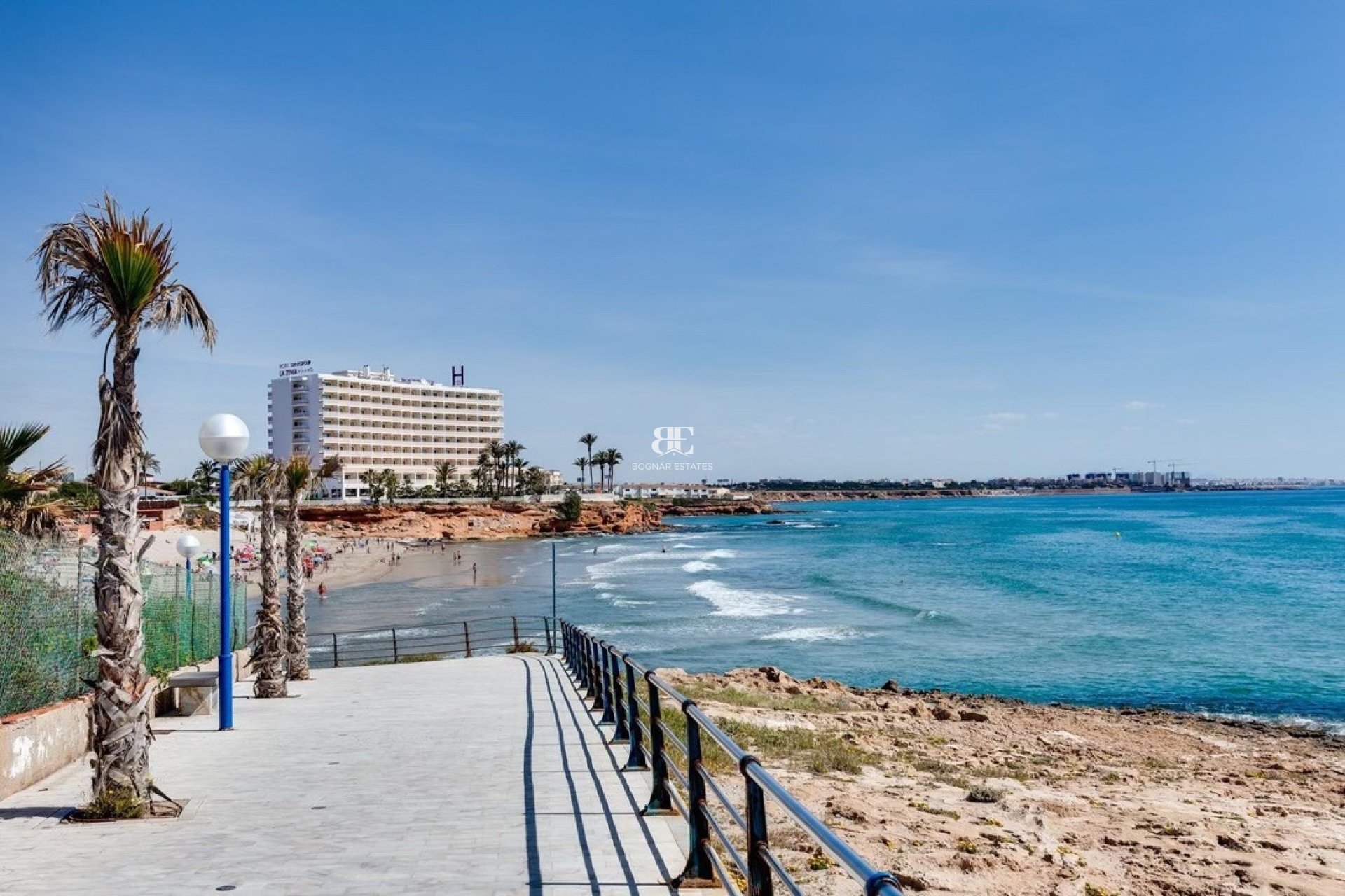 Resale - apartment -
Orihuela Costa - Villamartín