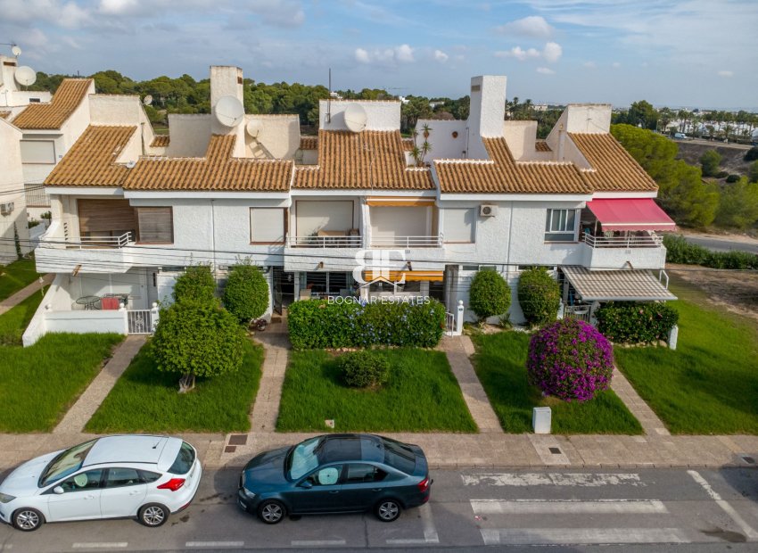 Resale - apartment -
Orihuela Costa - Villamartín