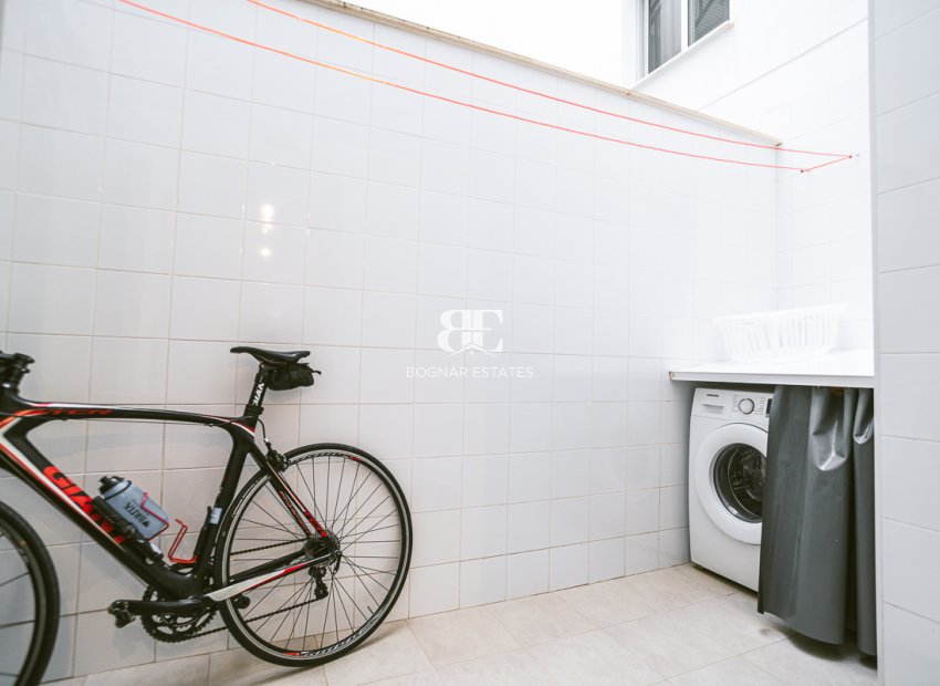 Resale - apartment -
Orihuela Costa - Villamartín