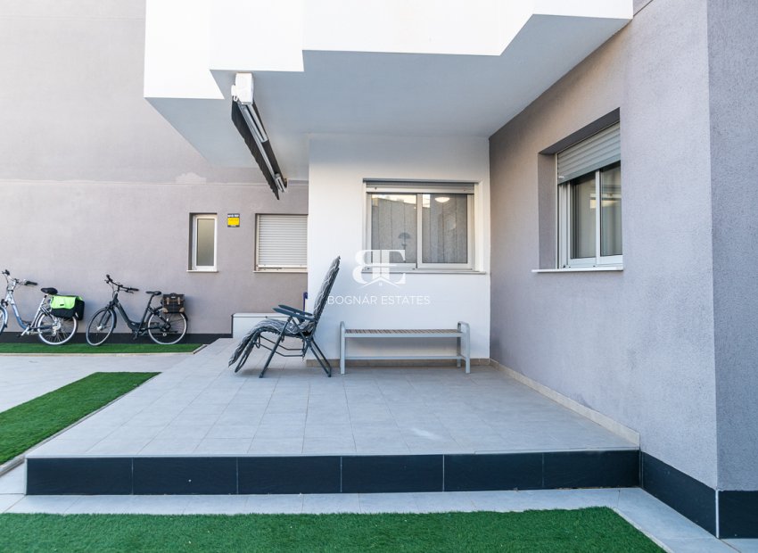 Resale - apartment -
Orihuela Costa - Villamartín