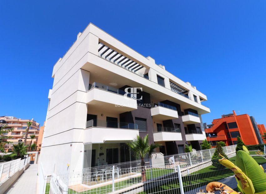 Resale - apartment -
Orihuela Costa - Villamartín
