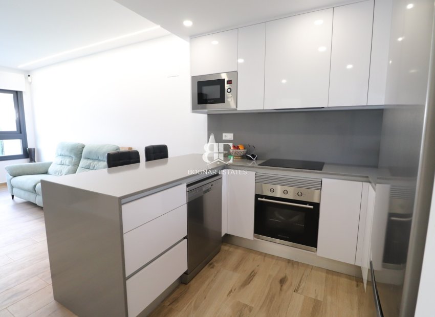 Resale - apartment -
Orihuela Costa - Villamartín