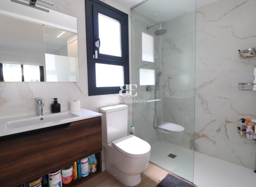 Resale - apartment -
Orihuela Costa - Villamartín