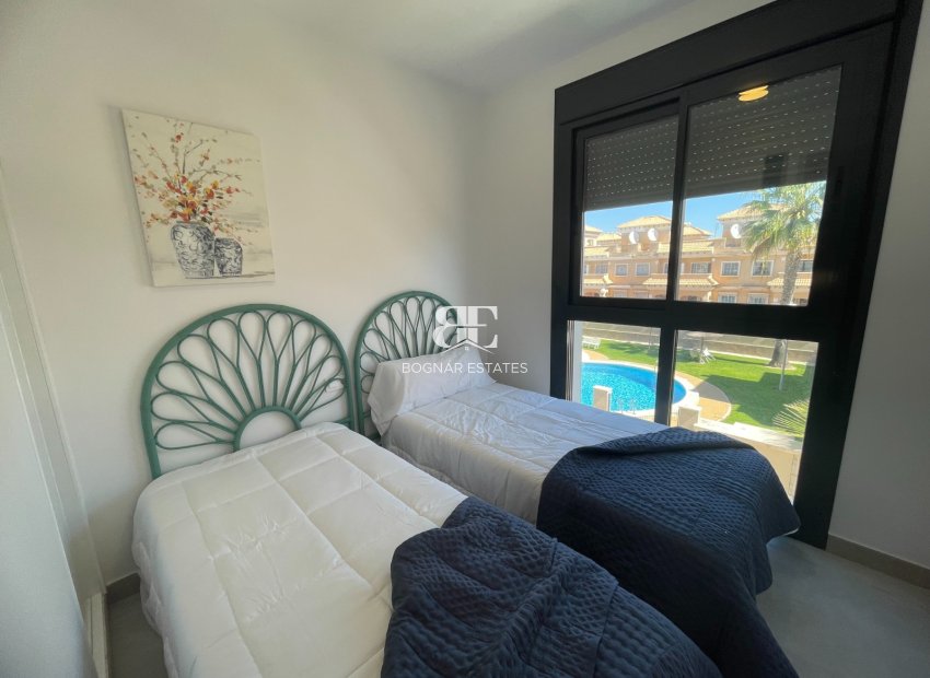 Resale - apartment -
Orihuela Costa - Villamartín