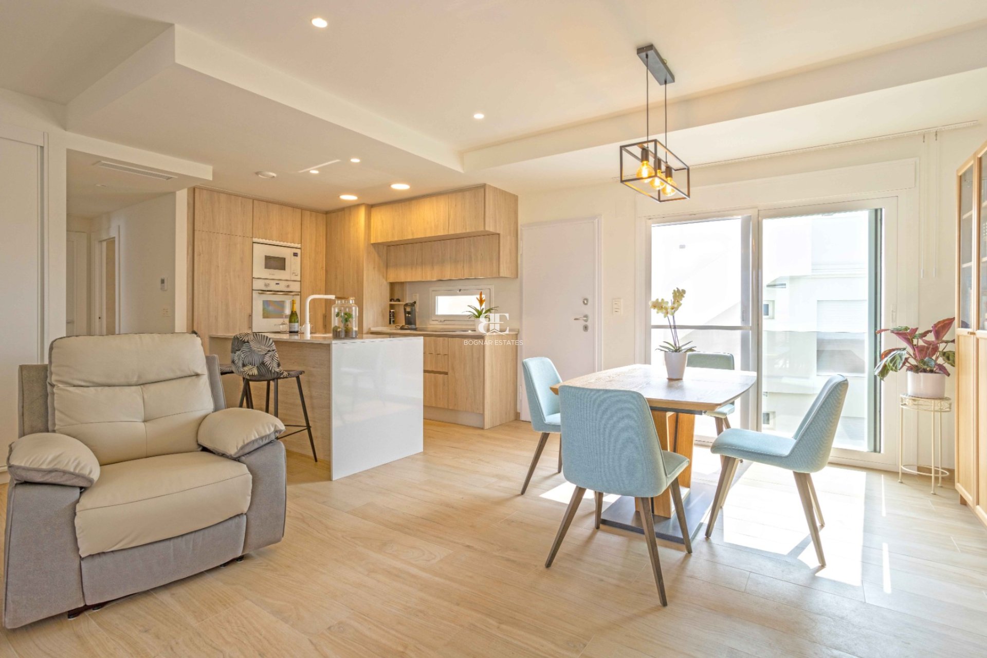 Resale - apartment -
Orihuela Costa - Villamartín