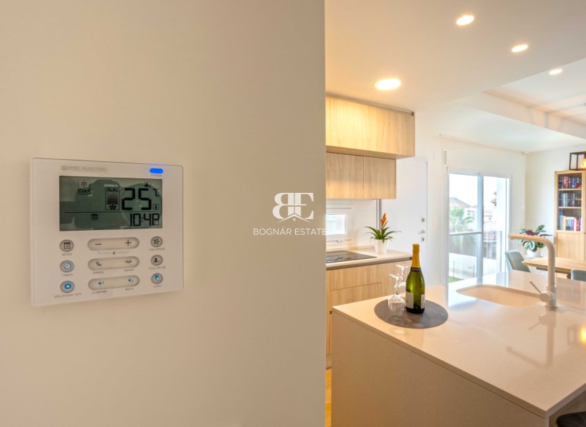 Resale - apartment -
Orihuela Costa - Villamartín