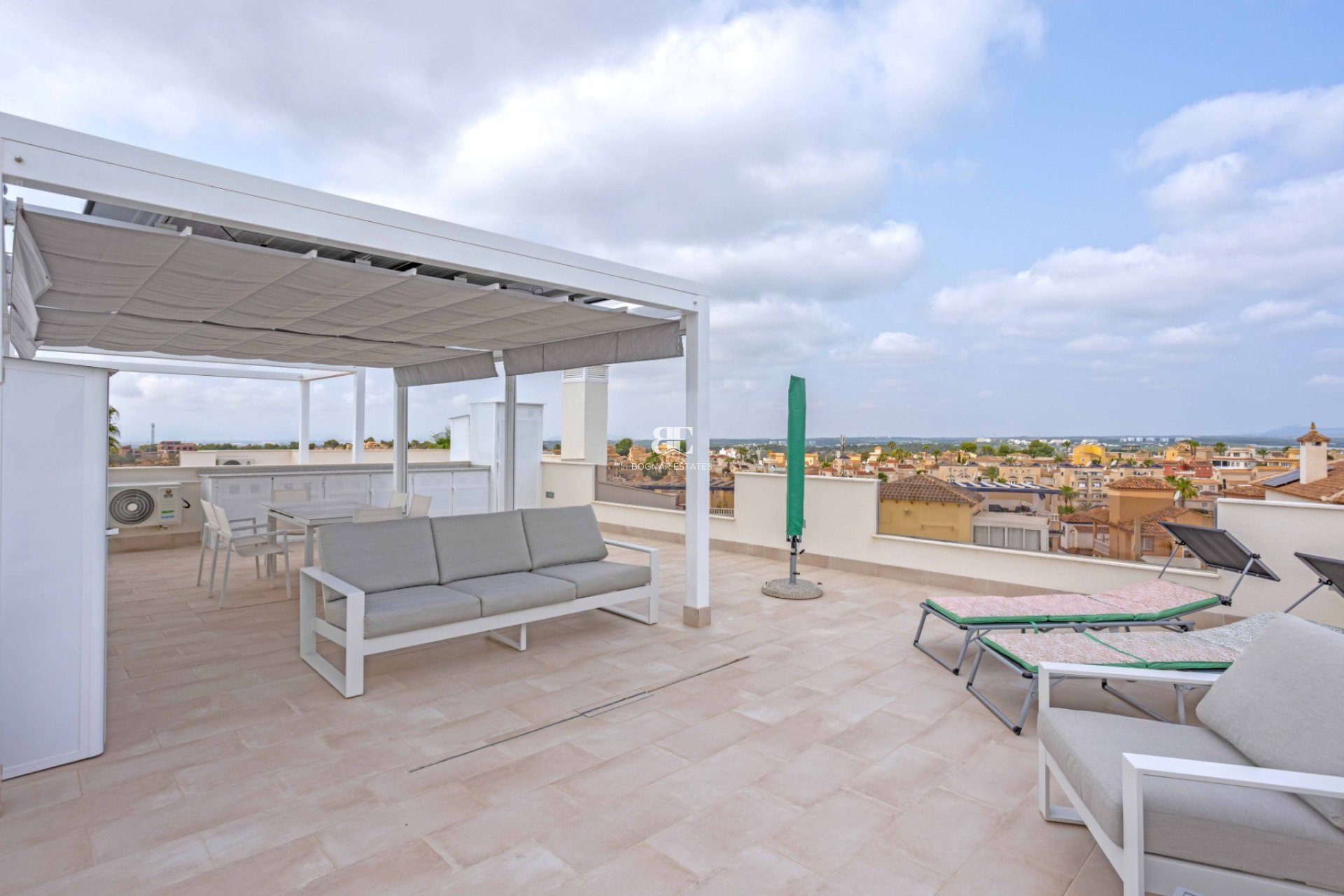 Resale - apartment -
Orihuela Costa - Villamartín