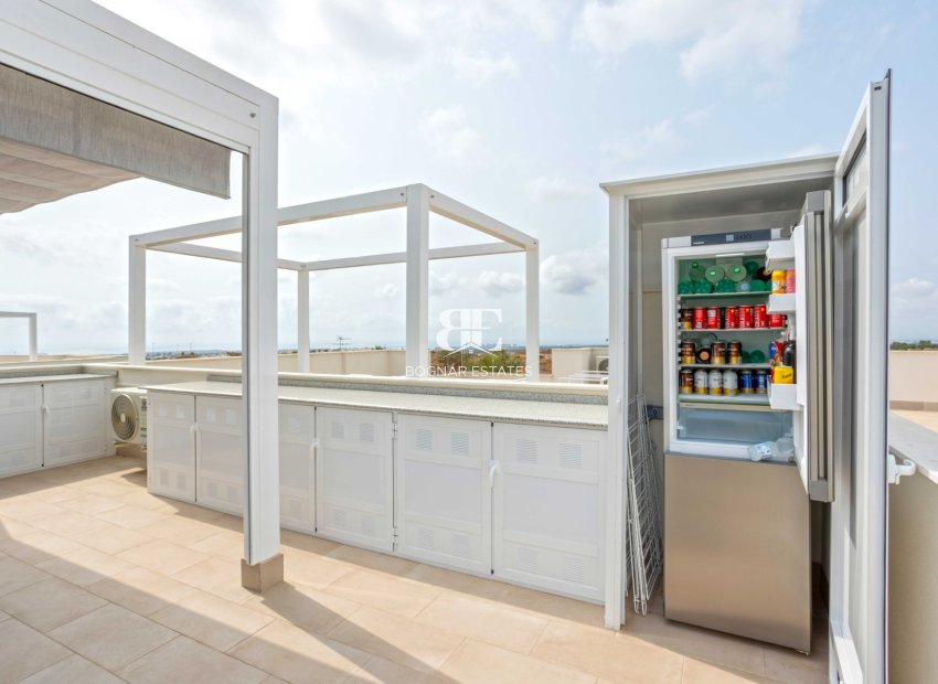 Resale - apartment -
Orihuela Costa - Villamartín