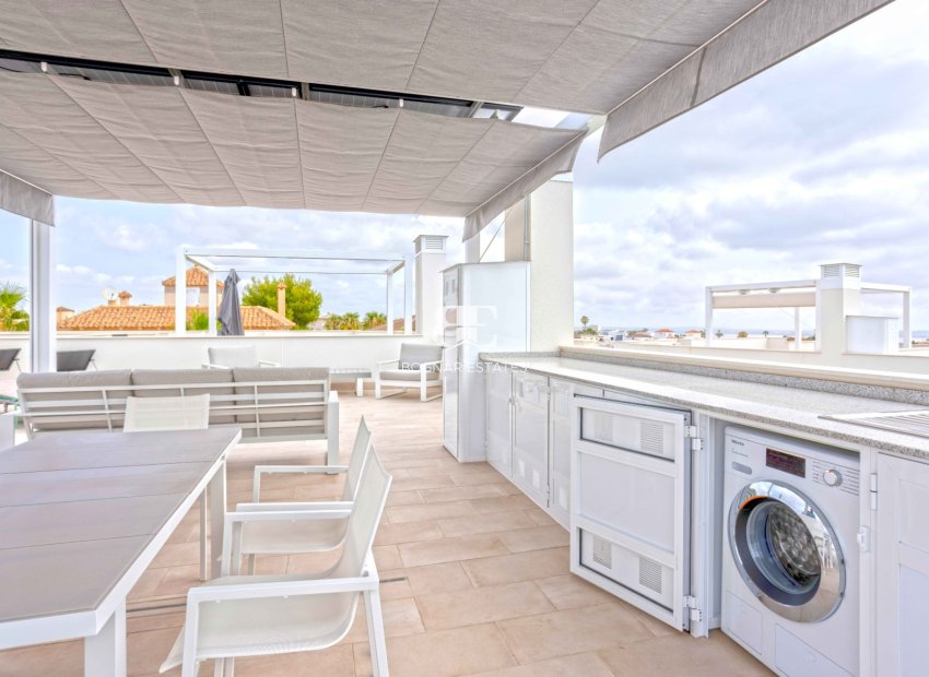 Resale - apartment -
Orihuela Costa - Villamartín