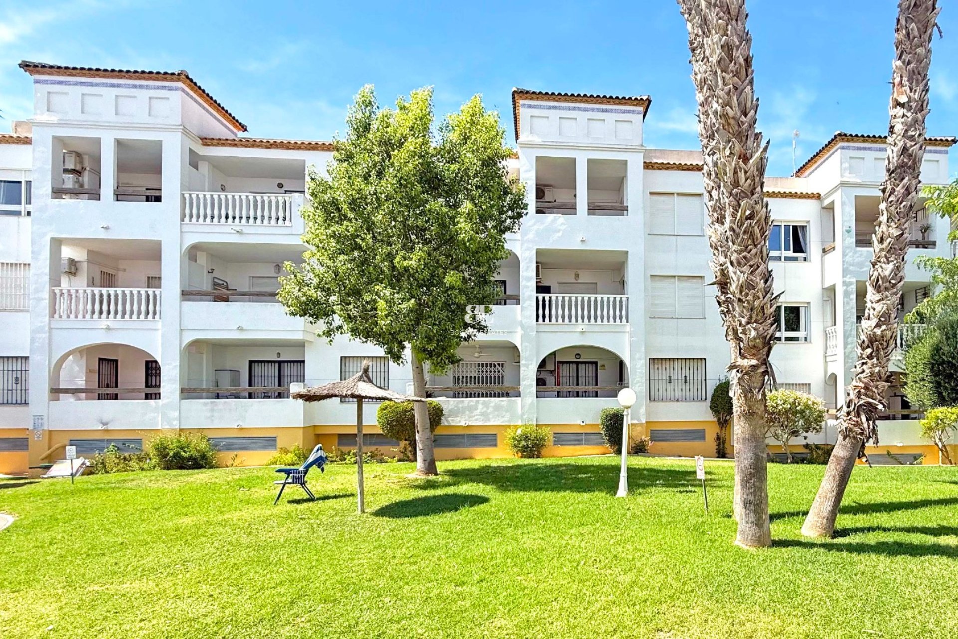 Resale - apartment -
Orihuela Costa - Villamartín