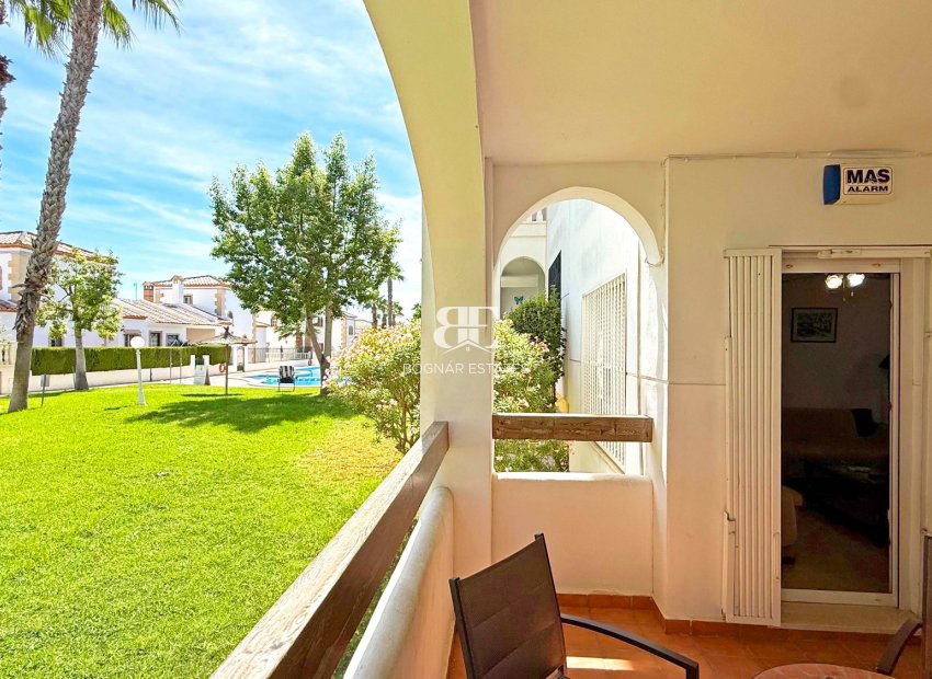 Resale - apartment -
Orihuela Costa - Villamartín