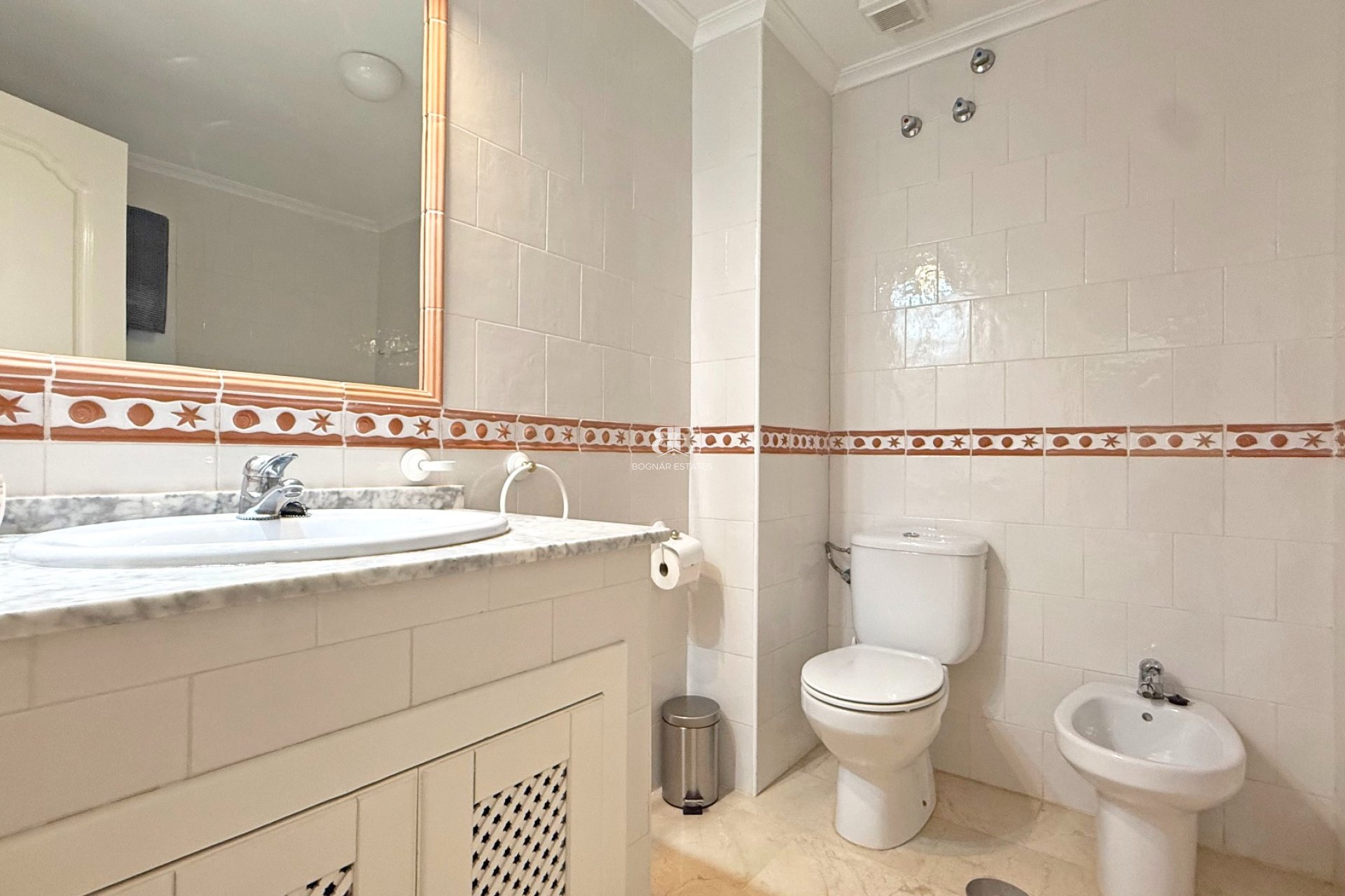 Resale - apartment -
Orihuela Costa - Villamartín