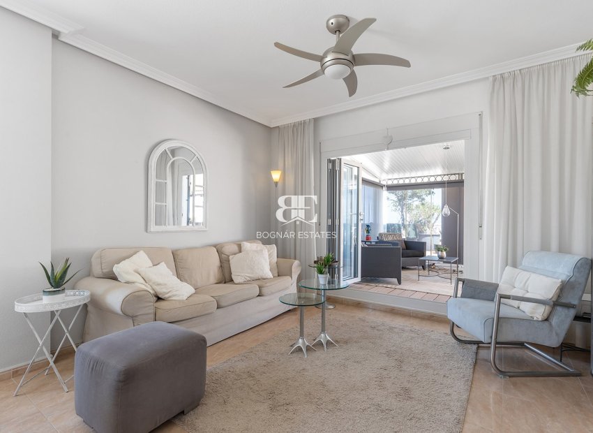 Resale - apartment -
Orihuela Costa - Villamartín