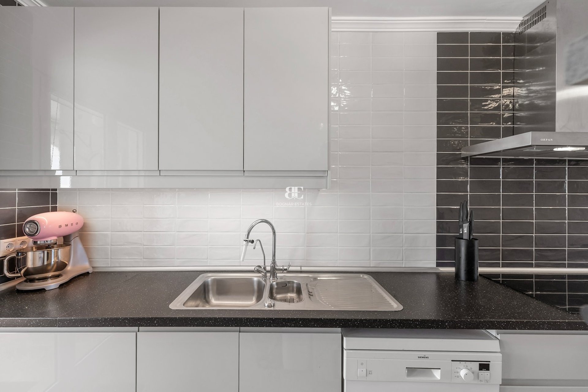 Resale - apartment -
Orihuela Costa - Villamartín